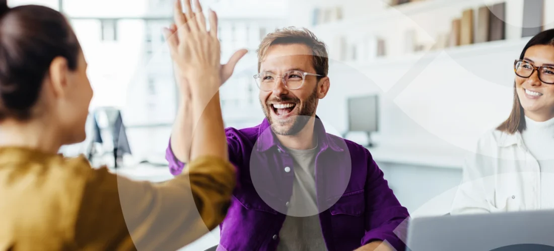 Incentivo de vendas: 10 melhores práticas para motivar sua equipe e bater metas